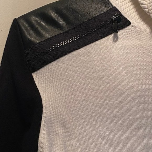 Conrad C Collection turtleneck - Picture 2 of 5